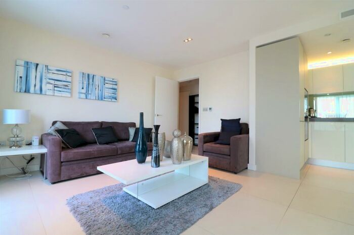 1 Bedroom Apartment To Rent In Bezier Apartments, City Road, Old Street, Shoreditch, , London, EC1Y