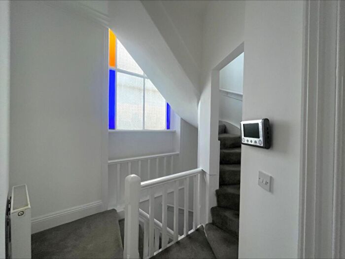 2 Bedroom End Of Terrace House To Rent In The Green, Idle, Bradford, West Yorkshire, BD10