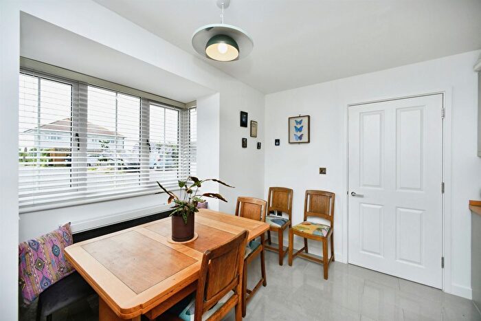 3 Bedroom End Of Terrace House For Sale In Friars Close, Peacehaven, BN10