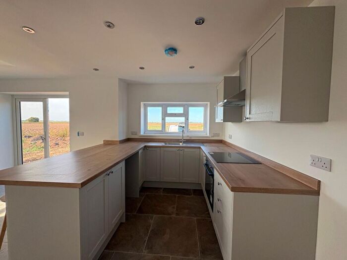 3 Bedroom Semi Detached House For Sale In Sluice Road, Holbeach, PE12