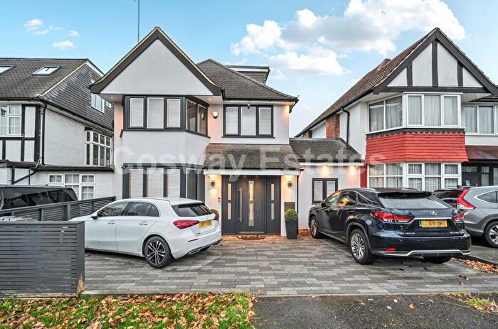 5 Bedroom Detached House For Sale In Broadfields Avenue, Edgware, HA8