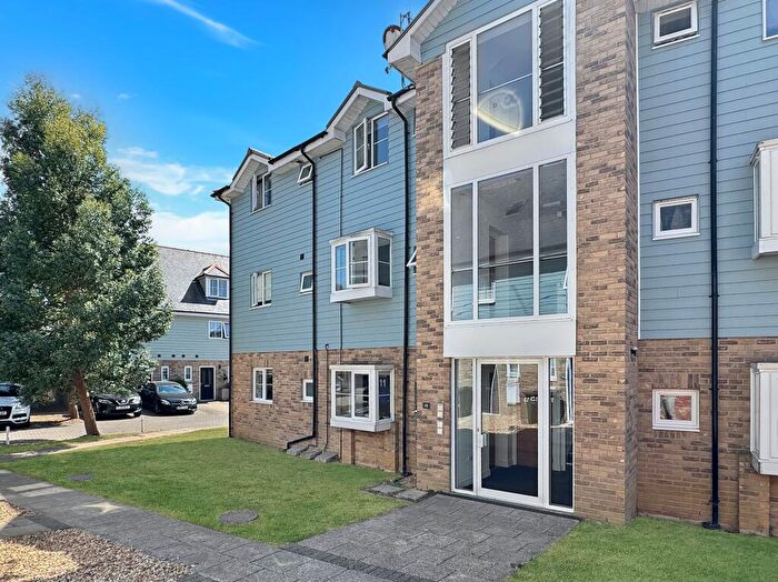 2 Bedroom Property To Rent In Tayberry Close, Tayberry House, PO30