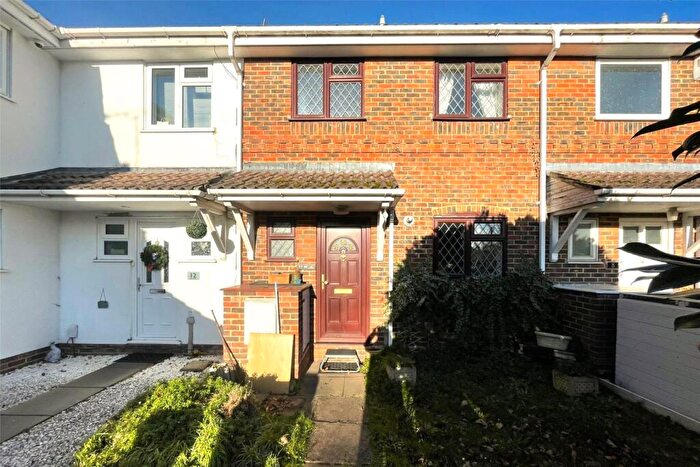 3 Bedroom Terraced House For Sale In Mallard Close, Ash, Surrey, GU12