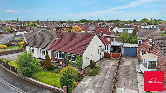 3 Bedroom Bungalow For Sale In Sunningdale Drive, Irlam, M44