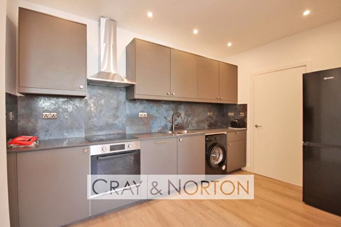 2 Bedroom Flat To Rent In North End, Croydon, CR0