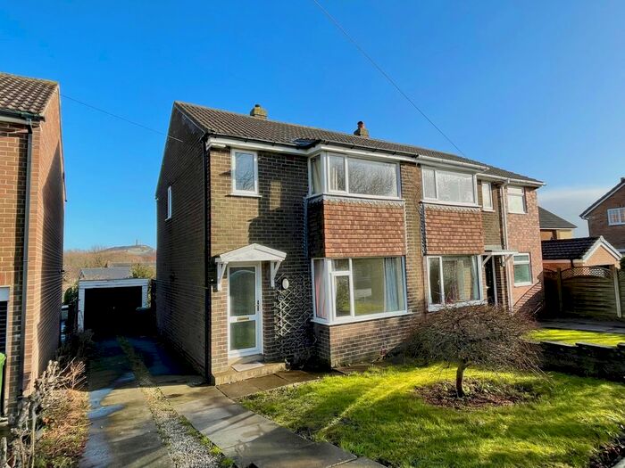 3 Bedroom Detached House To Rent In Marten Drive, Huddersfield, Uk, HD4