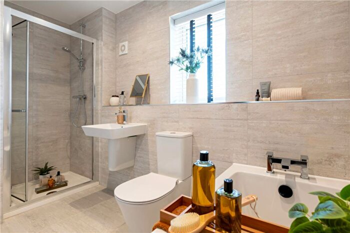 4 Bedroom Detached House For Sale In Mill Chase Road, Bordon, Hampshire, GU35