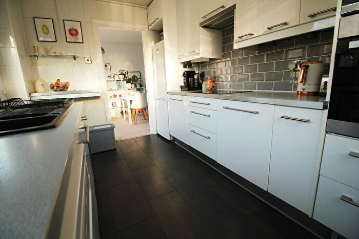 3 Bedroom Detached House For Sale In Harbury Avenue, Southport, Merseyside, PR8