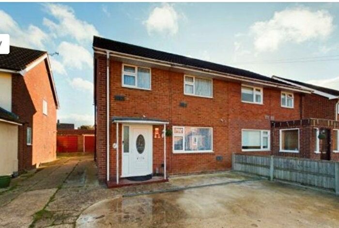 3 Bedroom Semi-Detached House To Rent In Hannibal Road, Staines-Upon-Thames, TW19