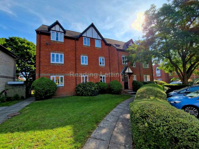 2 Bedroom Flat To Rent In Rembrandt Way, Reading, RG1