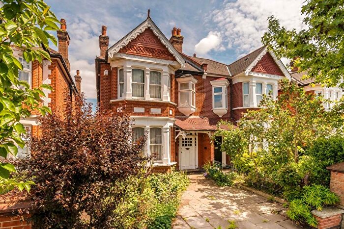 6 Bedroom Semi Detached House For Sale In Western Gardens, Ealing, W5