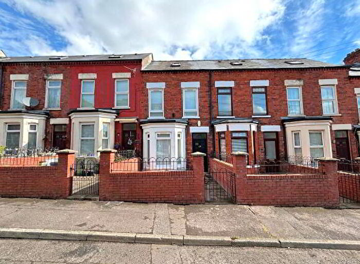 3 Bedroom Terrace House For Sale In Gainsborough Drive, Belfast, BT15