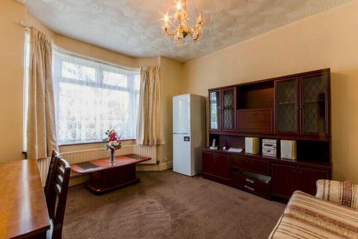 3 Bedroom Property To Rent In Sutlej Road, Charlton, London, SE7