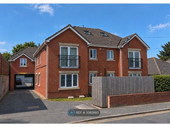 2 Bedroom Flat To Rent In St Georges Court, Poole, BH12
