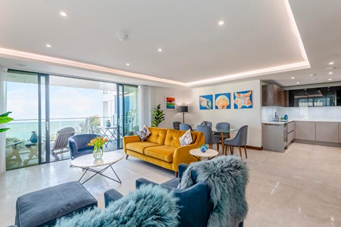 3 Bedroom Flat For Sale In Shorncliffe House, Encombe, Sandgate, Kent, CT20