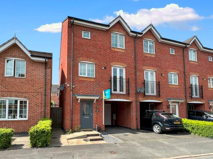 3 Bedroom Semi-Detached House To Rent In Barker Round Way, Burton-On-Trent, DE14