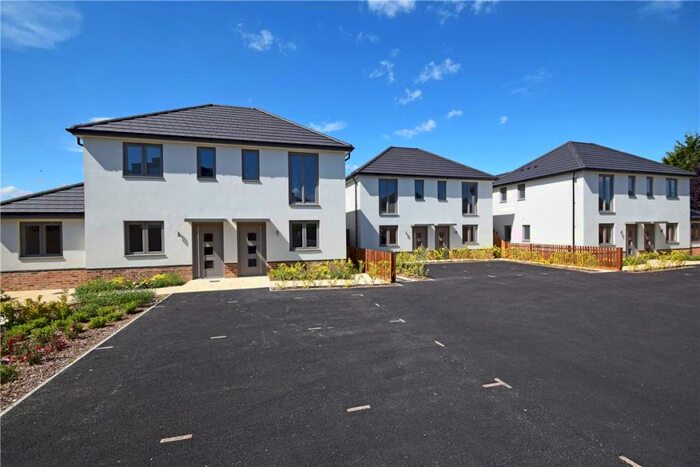 3 Bedroom Semi-Detached House To Rent In Mansfield Way, Cambridge, CB5