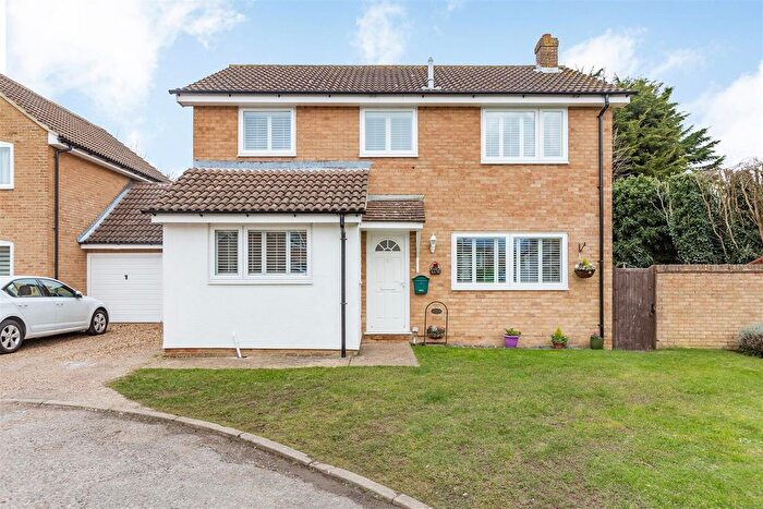 4 Bedroom Detached House For Sale In Seven Acres, New Ash Green, Longfield, DA3