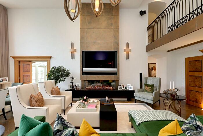 5 Bedroom Country House To Rent In Bockmer End, Medmenham, Marlow, SL7