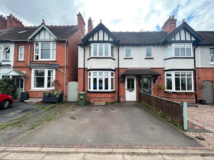 4 Bedroom House To Rent In Evesham Road, Stratford-Upon-Avon, Warwickshire, CV37