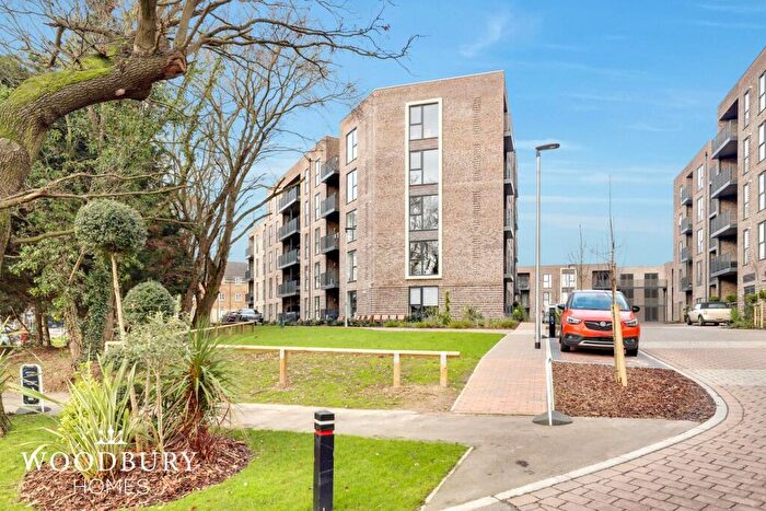 2 Bedroom Apartment To Rent In Academy Way, Loughton, IG10