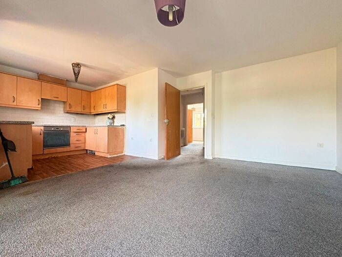 2 Bedroom Flat To Rent In Lime Kiln Close, Peterborough, PE3