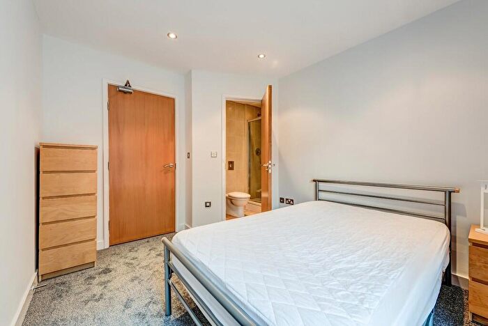 2 Bedroom Apartment To Rent In West One Panorama, Fitzwilliam Street, Sheffield, S1