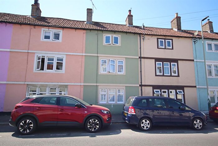 2 Bedroom Terraced House For Sale In London Road, Chippenham, SN15
