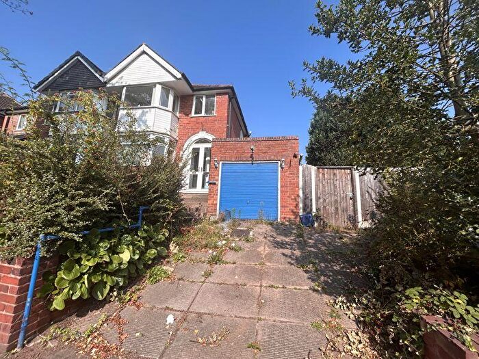 3 Bedroom Semi-Detached House For Sale In Ireton Road, Handsworth Wood, Birmingham, B20