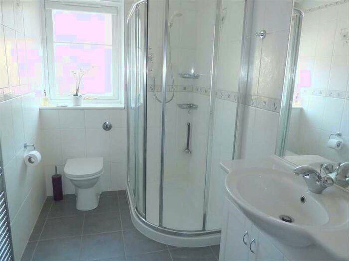2 Bedroom Detached House For Sale In Summerford Gardens, Falkirk, FK1