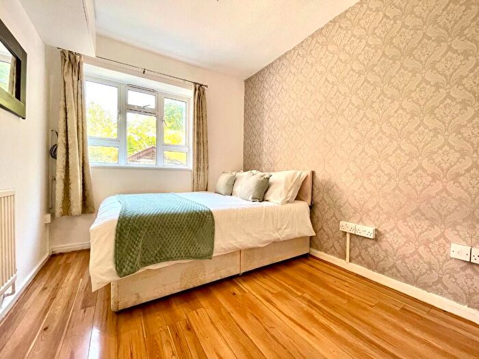 1 Bedroom Flat To Rent In Talwin Street, London, E3