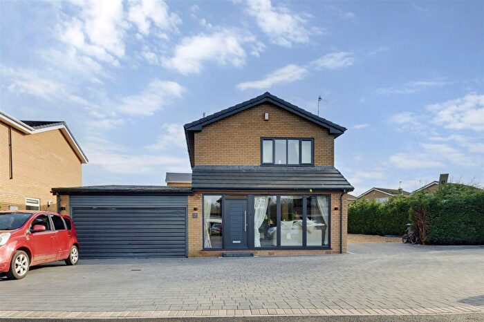 3 Bedroom Property For Sale In Malhamdale Road, Congleton, CW12