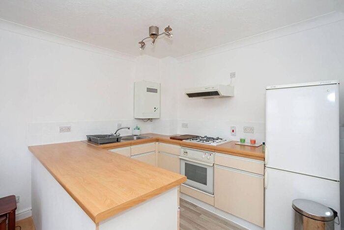 1 Bedroom Flat To Rent In Westwick Place, Watford, WD25