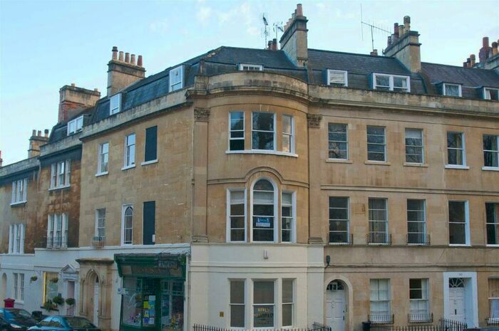 1 Bedroom Apartment To Rent In St James's Square, BA1