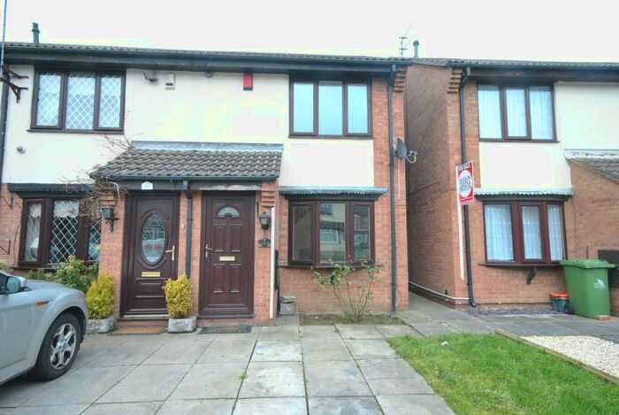 2 Bedroom End Of Terrace House To Rent In Castle Street, Grimsby, DN32