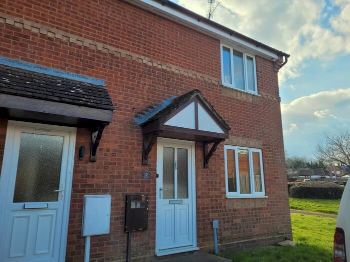 2 Bedroom Detached House To Rent In Stanley Way, Daventry, Northants, NN11