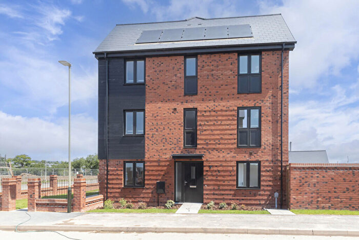 3 Bedroom Semi-Detached House To Rent In Furlong Close, Cheltenham, GL51