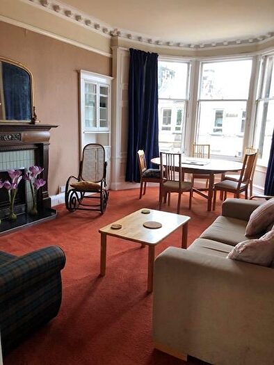 4 Bedroom Flat To Rent In Strathfillan Road, Edinburgh, EH9