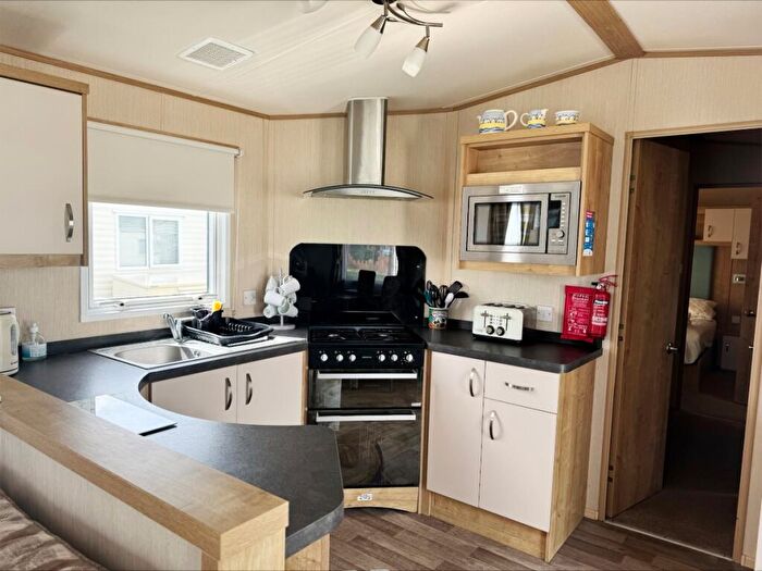 2 Bedroom Caravan For Sale In Two Bed Abi Alderley, Mablethorpe Chalet And Caravan Park, Links Avenue, Mablethorpe, Lincolnshire, LN12