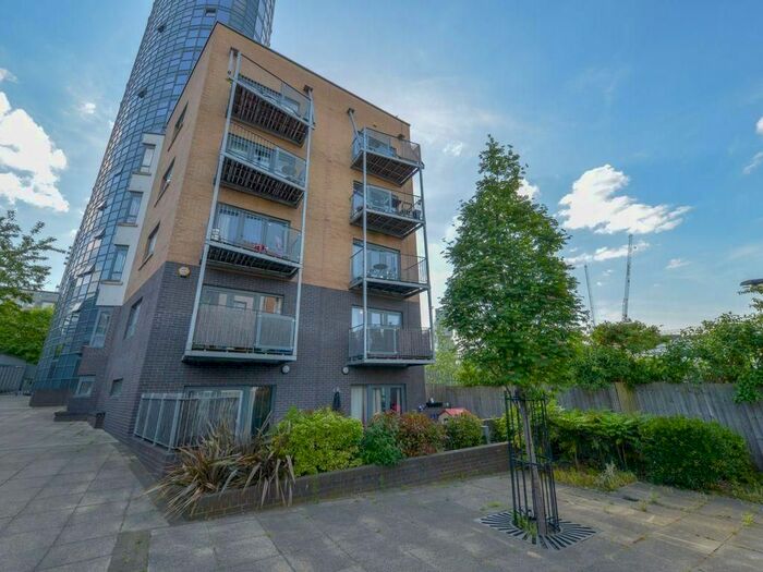 3 Bedroom Flat To Rent In Stratford Eye, Grove Crescent Road, Stratford, Stratford International, London, E15