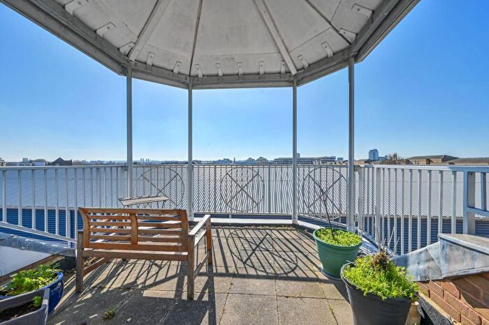 3 Bedroom Penthouse For Sale In Ares Court, Homer Drive, Canary Wharf, London, E14