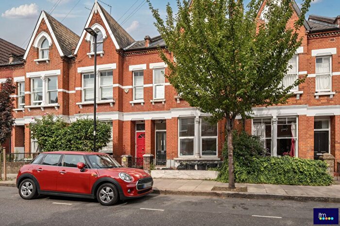 2 Bedroom Flat To Rent In Fairbridge Road, London, N19