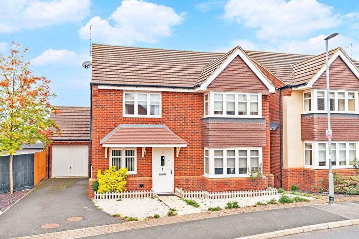4 Bedroom Detached House For Sale In Bakers Lane, Long Buckby, Northampton, NN6