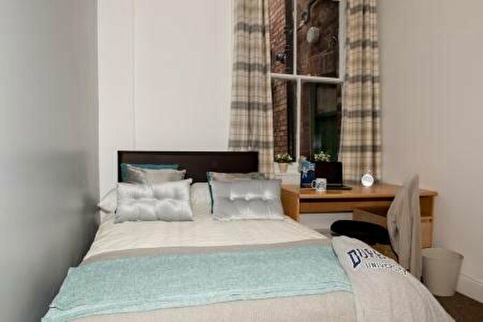 4 Bedroom House To Rent In Ravensworth Terrace (L), DH1