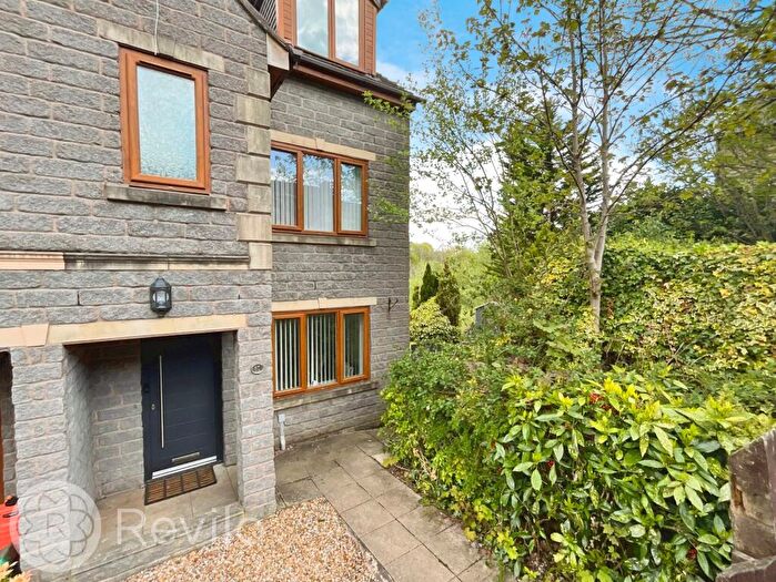 4 Bedroom End Of Terrace House To Rent In Newbold Street, Rochdale, OL16