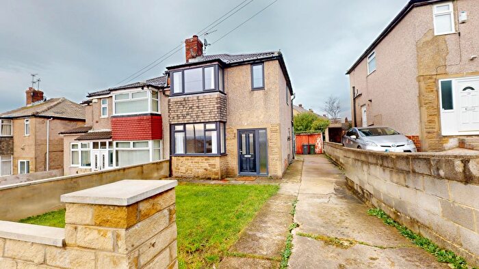 3 Bedroom Semi-detached House To Rent In Flockton Grove, East Bowling, BD4