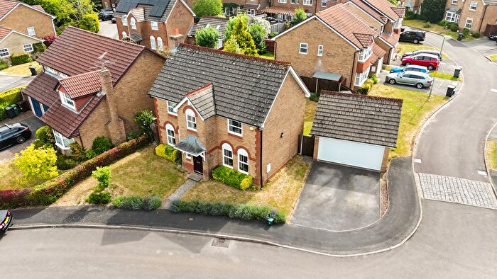 4 Bedroom Detached House For Sale In Magnus Drive, Basingstoke, RG22