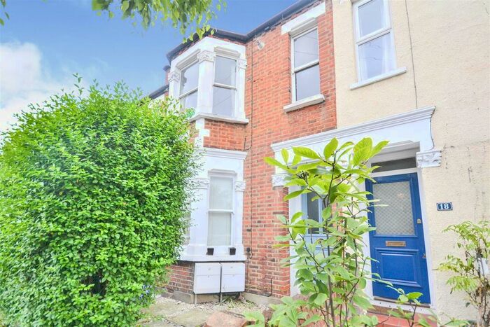 2 Bedroom Flat To Rent In Dryden Road, London, SW19
