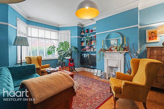 4 Bedroom Detached House For Sale In St Georges Drive, Westcliff-On-Sea, SS0