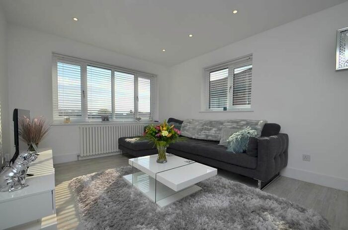 2 Bedroom Flat For Sale In Embassy Court, Regency Drive, Ruislip, HA4